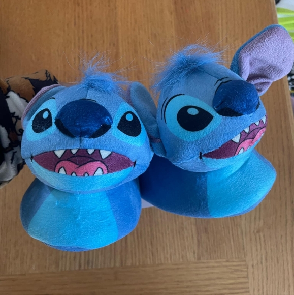 Disney Stitch slippers - Picture 3 of 4